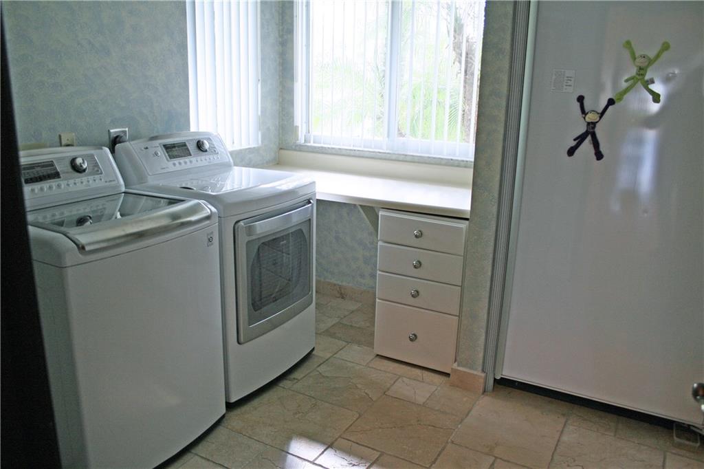 Shady Lane 103-4 B - Residential