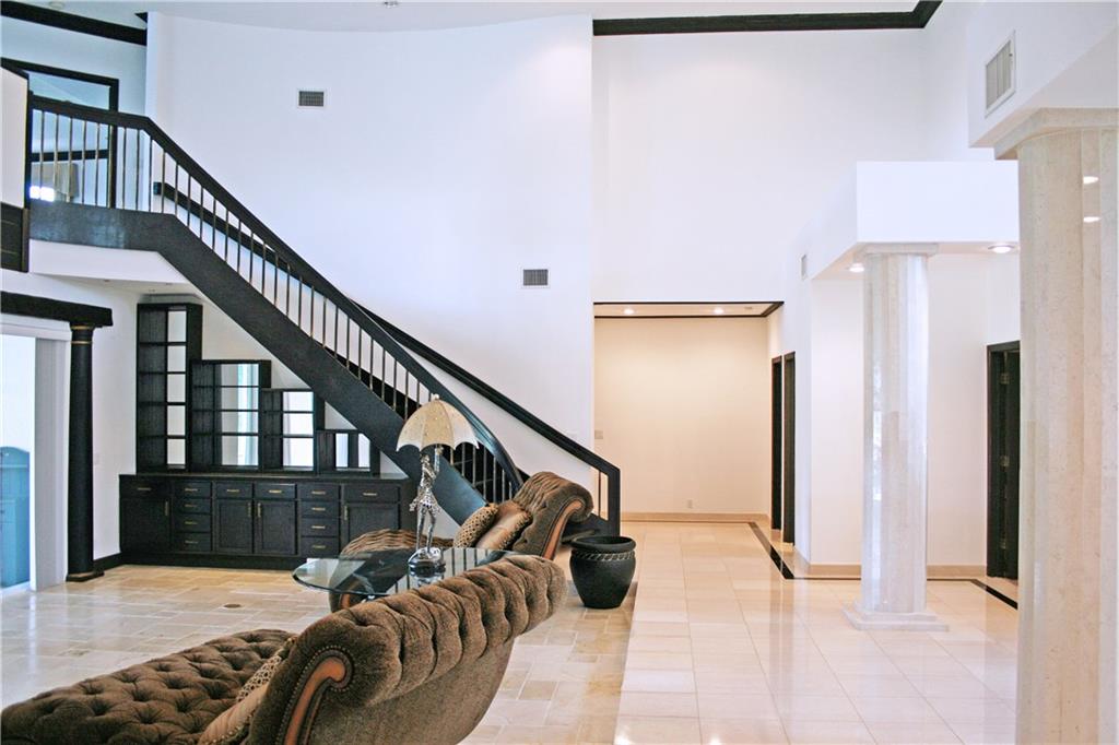 Shady Lane 103-4 B - Residential