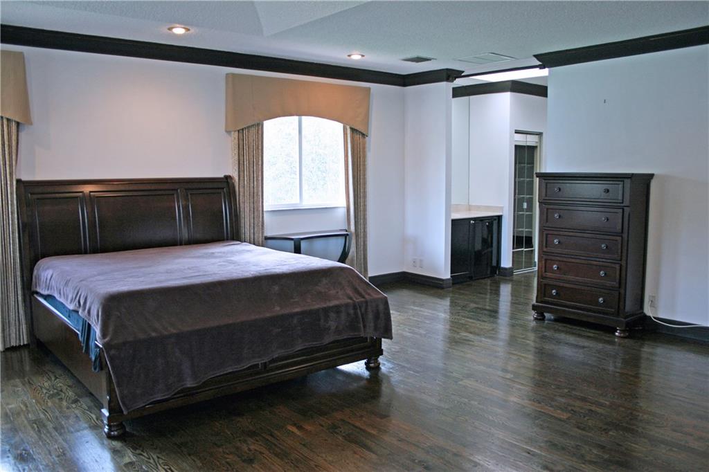 Shady Lane 103-4 B - Residential