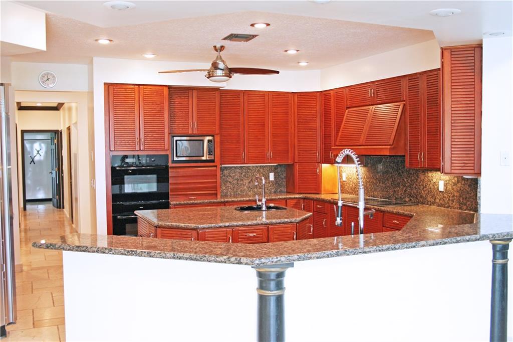 Shady Lane 103-4 B - Residential
