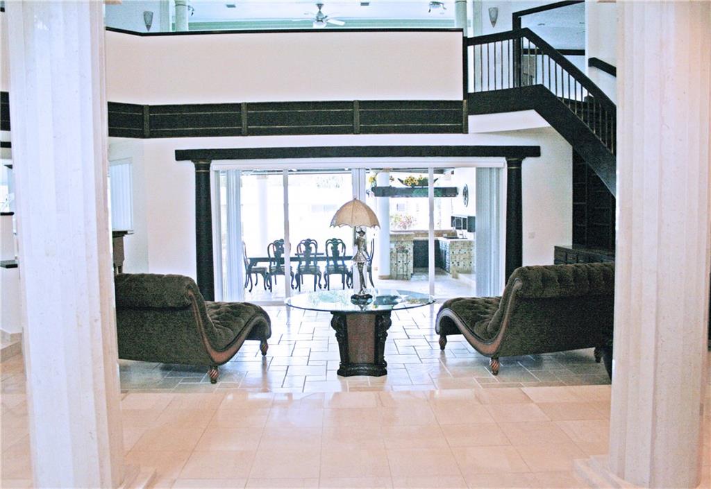 Shady Lane 103-4 B - Residential