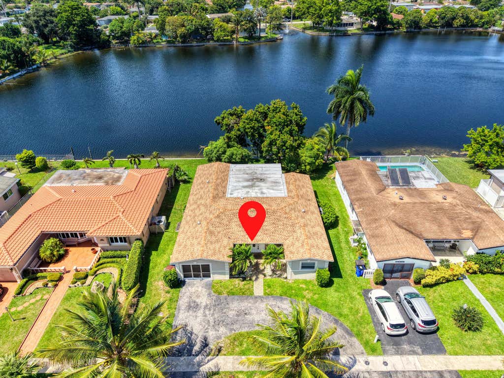 Photo of 4921 NW 39TH Street, Lauderdale Lakes, FL 33319 (MLS # B26062629)
