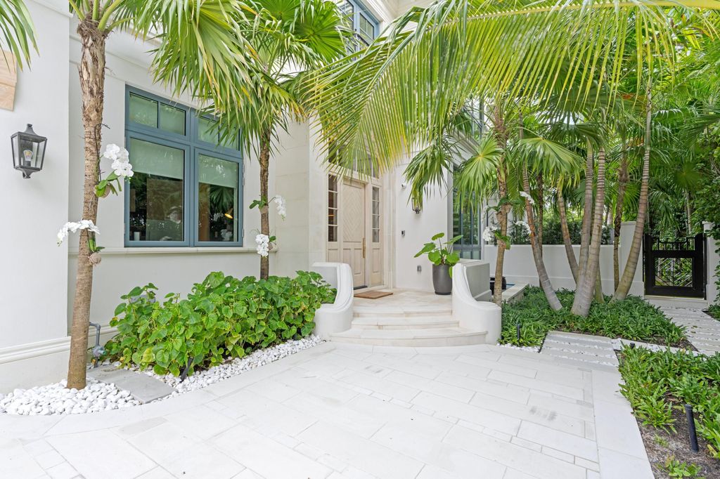 Photo of 220 Brazilian Avenue #West Unit, Palm Beach, FL 33480 (MLS # R11088161)