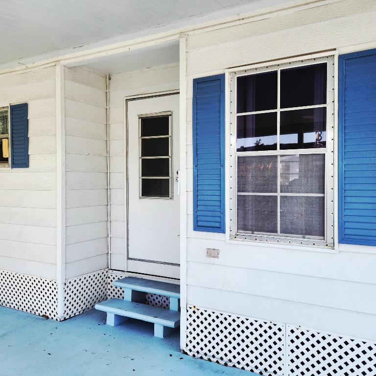 Spanish Lakes Riverfront - Residential