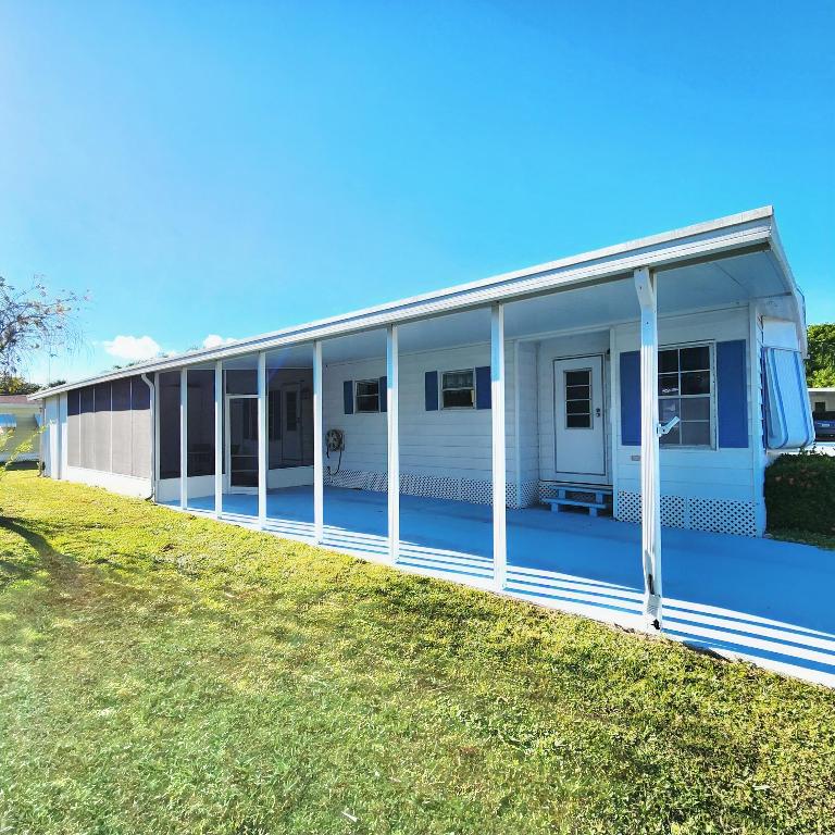 Spanish Lakes Riverfront - Residential