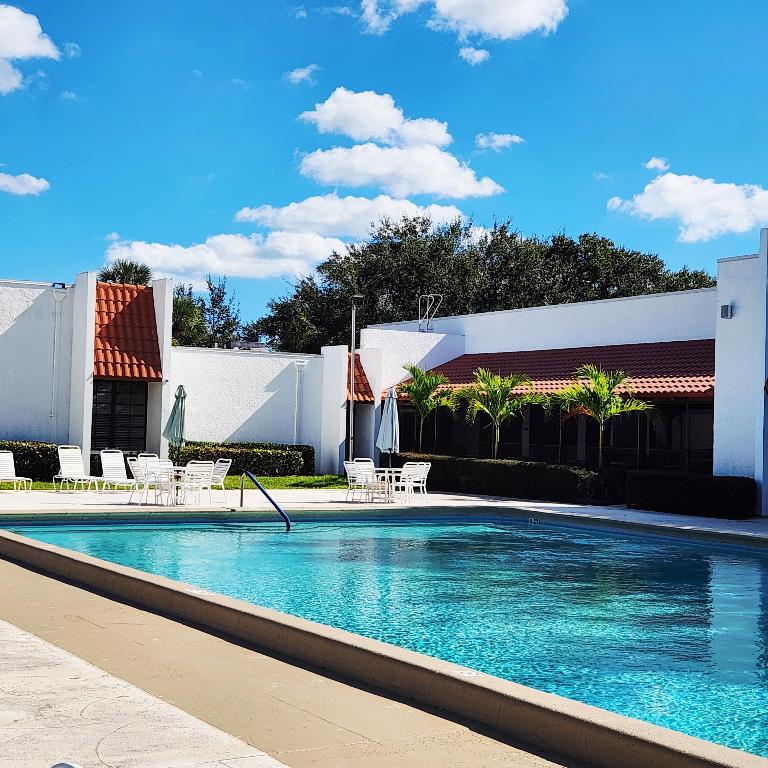 Spanish Lakes Riverfront - Residential