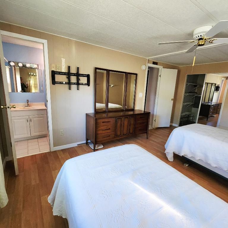 Spanish Lakes Riverfront - Residential