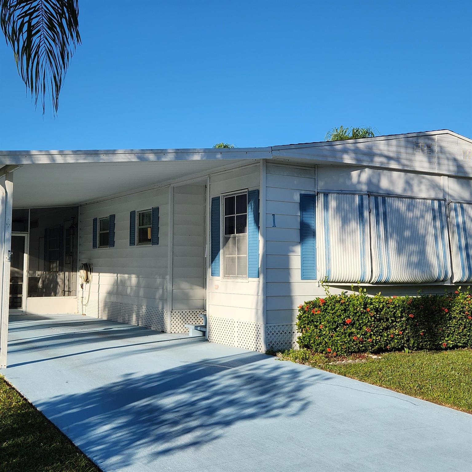 Spanish Lakes Riverfront - Residential