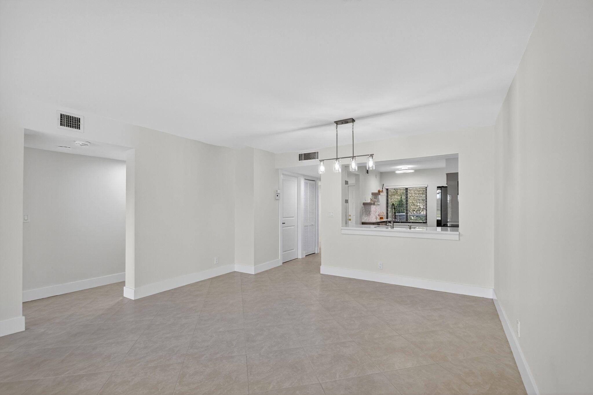 HUNTINGTON LAKES SEC FIVE - Residential