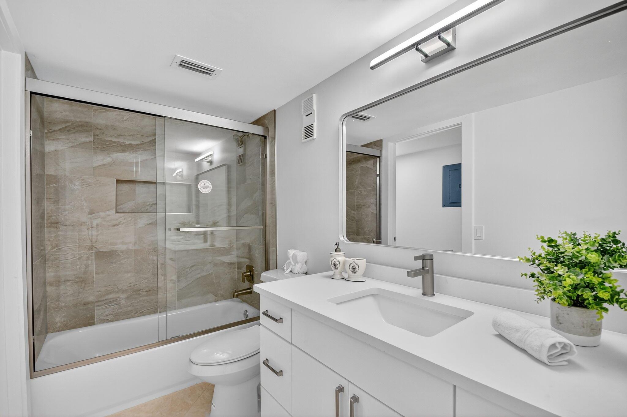 HUNTINGTON LAKES SEC FIVE - Residential