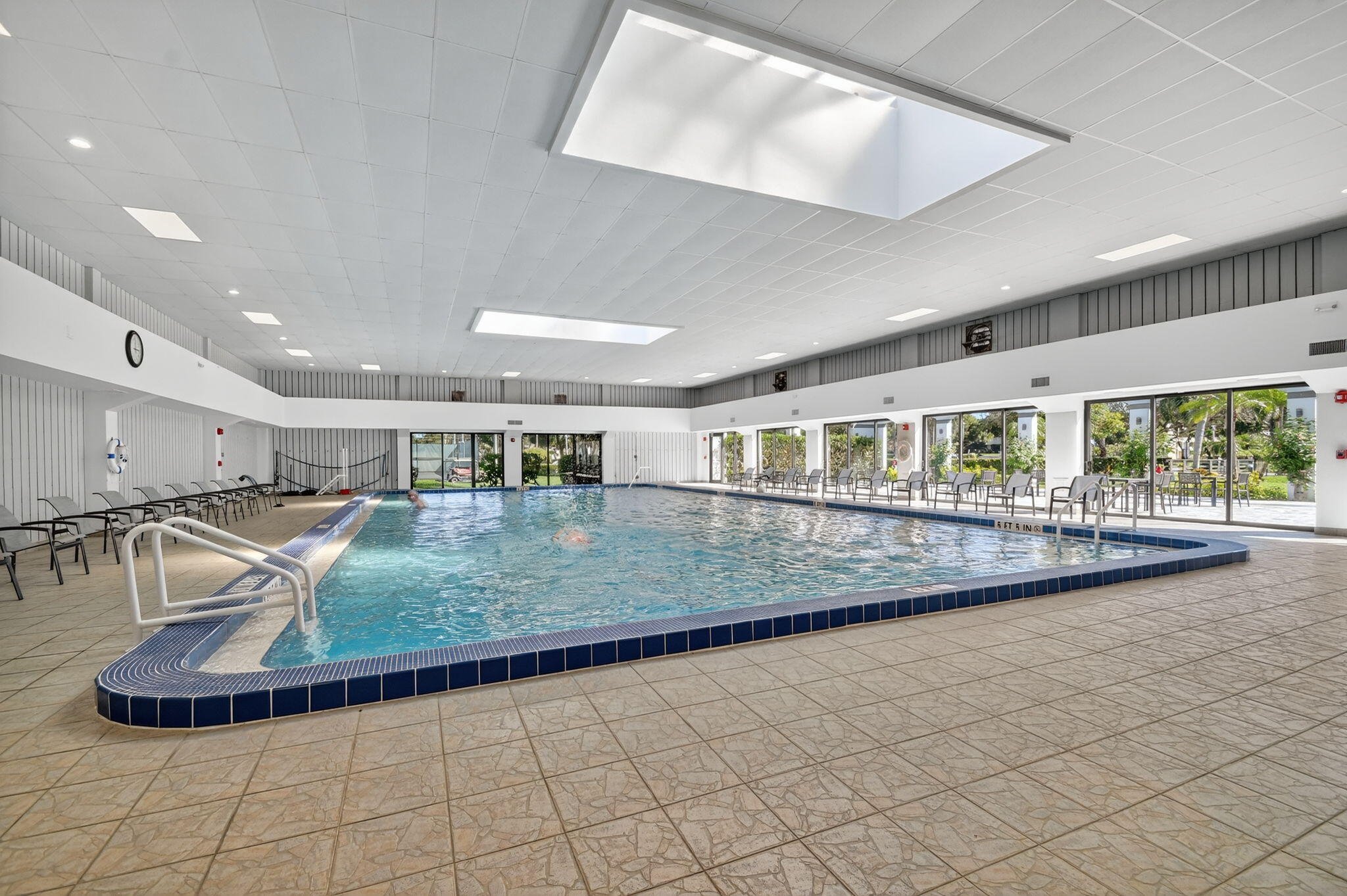 HUNTINGTON LAKES SEC FIVE CONDOS - Residential