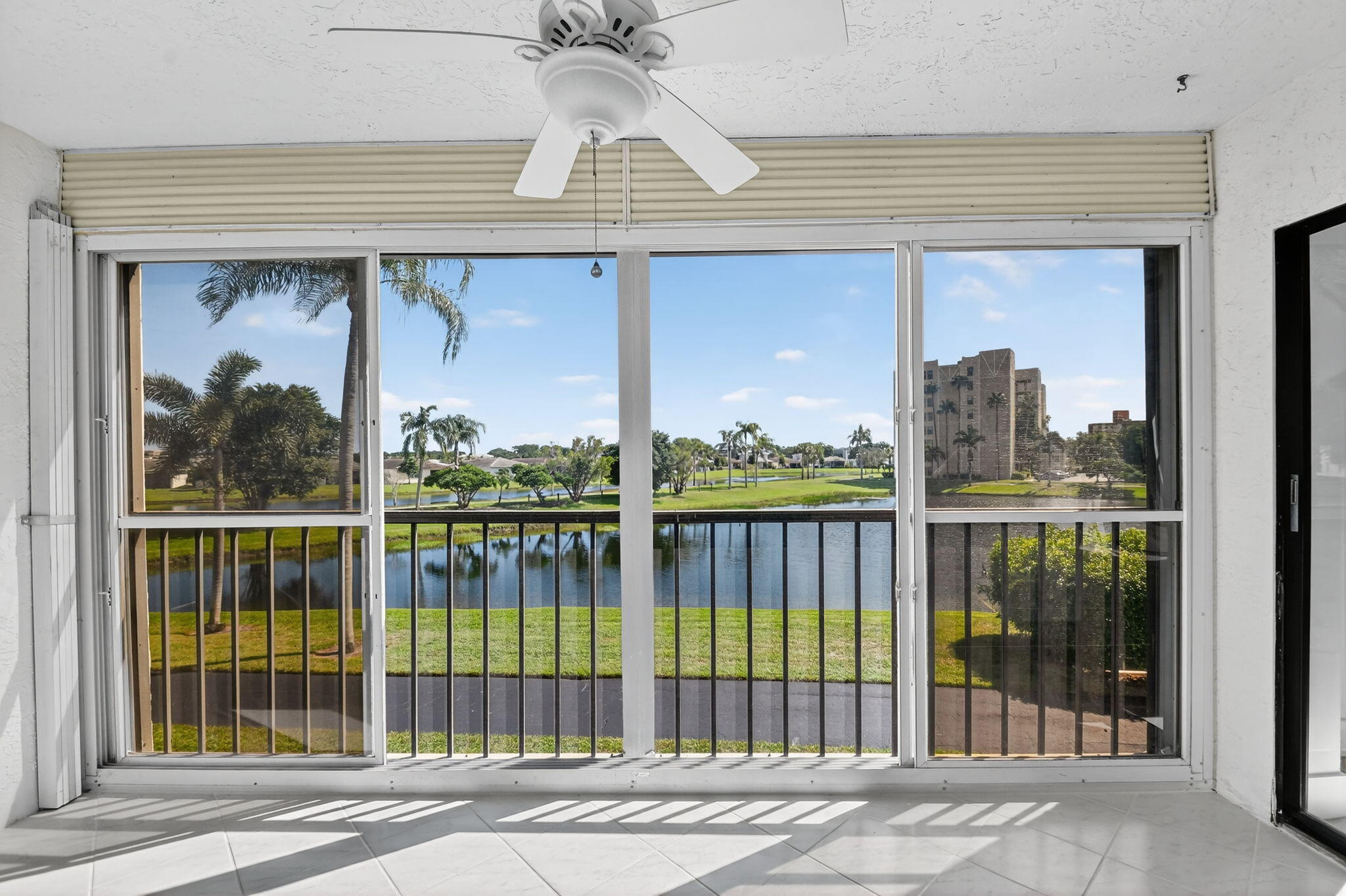 HUNTINGTON LAKES SEC FIVE CONDOS - Residential