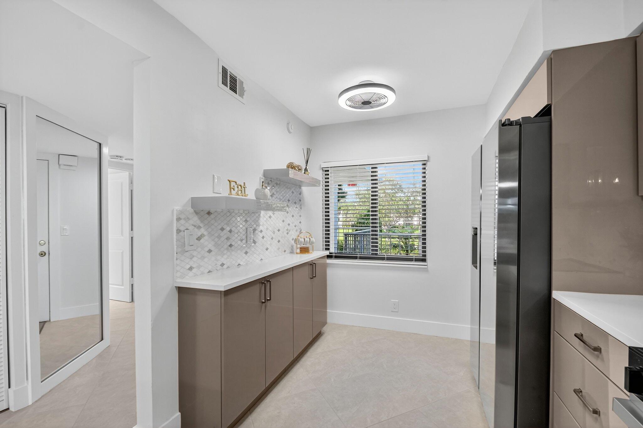 HUNTINGTON LAKES SEC FIVE - Residential