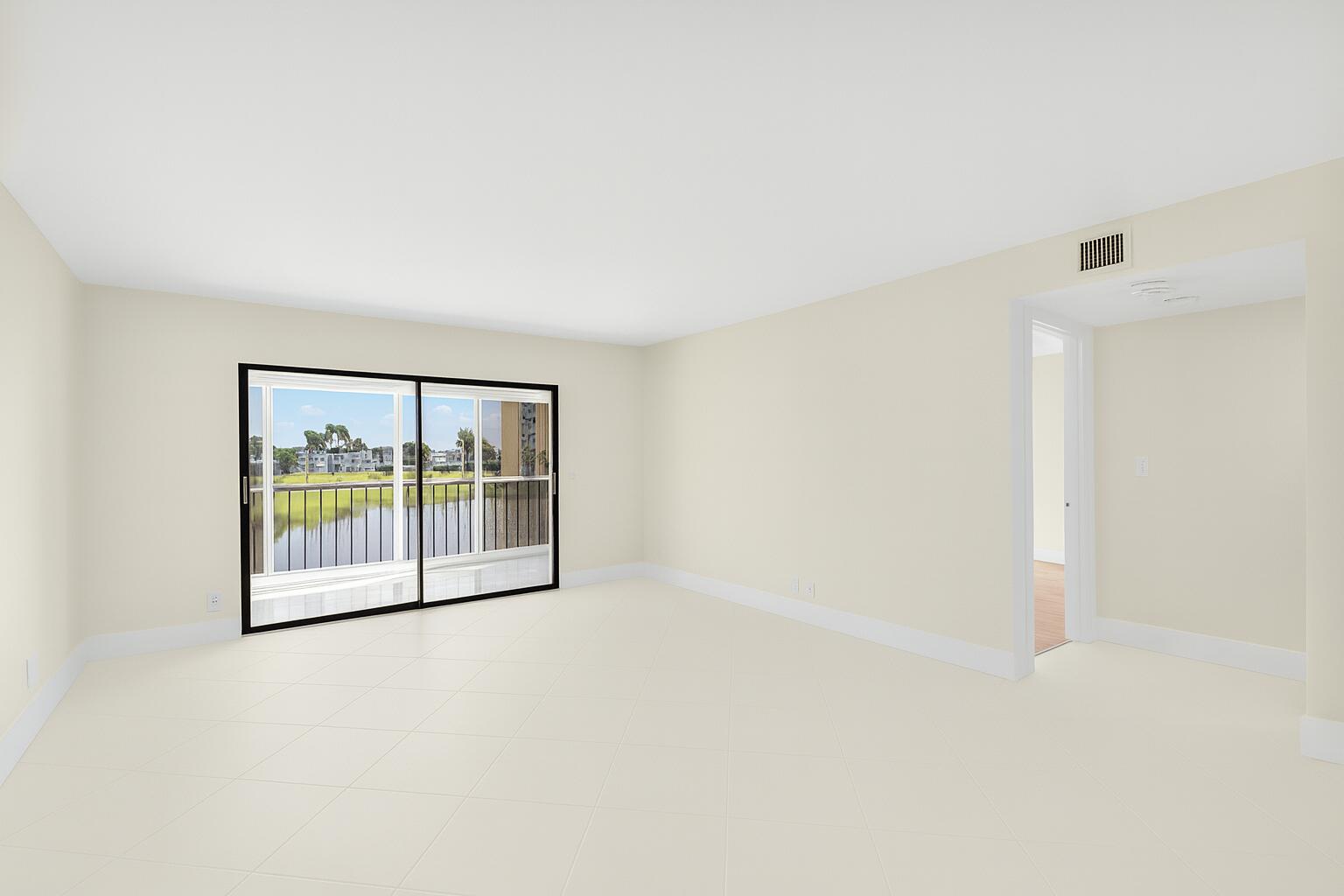 HUNTINGTON LAKES SEC FIVE CONDOS - Residential