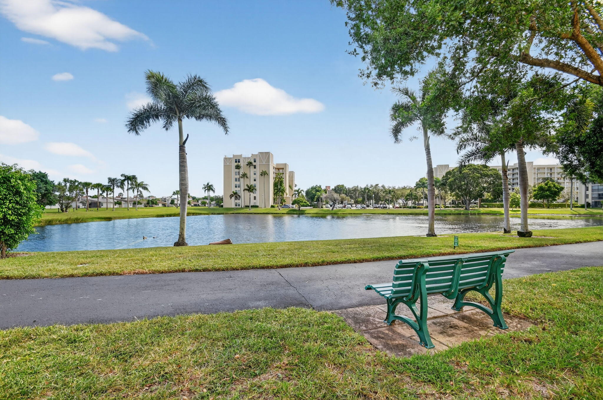 HUNTINGTON LAKES SEC FIVE CONDOS - Residential