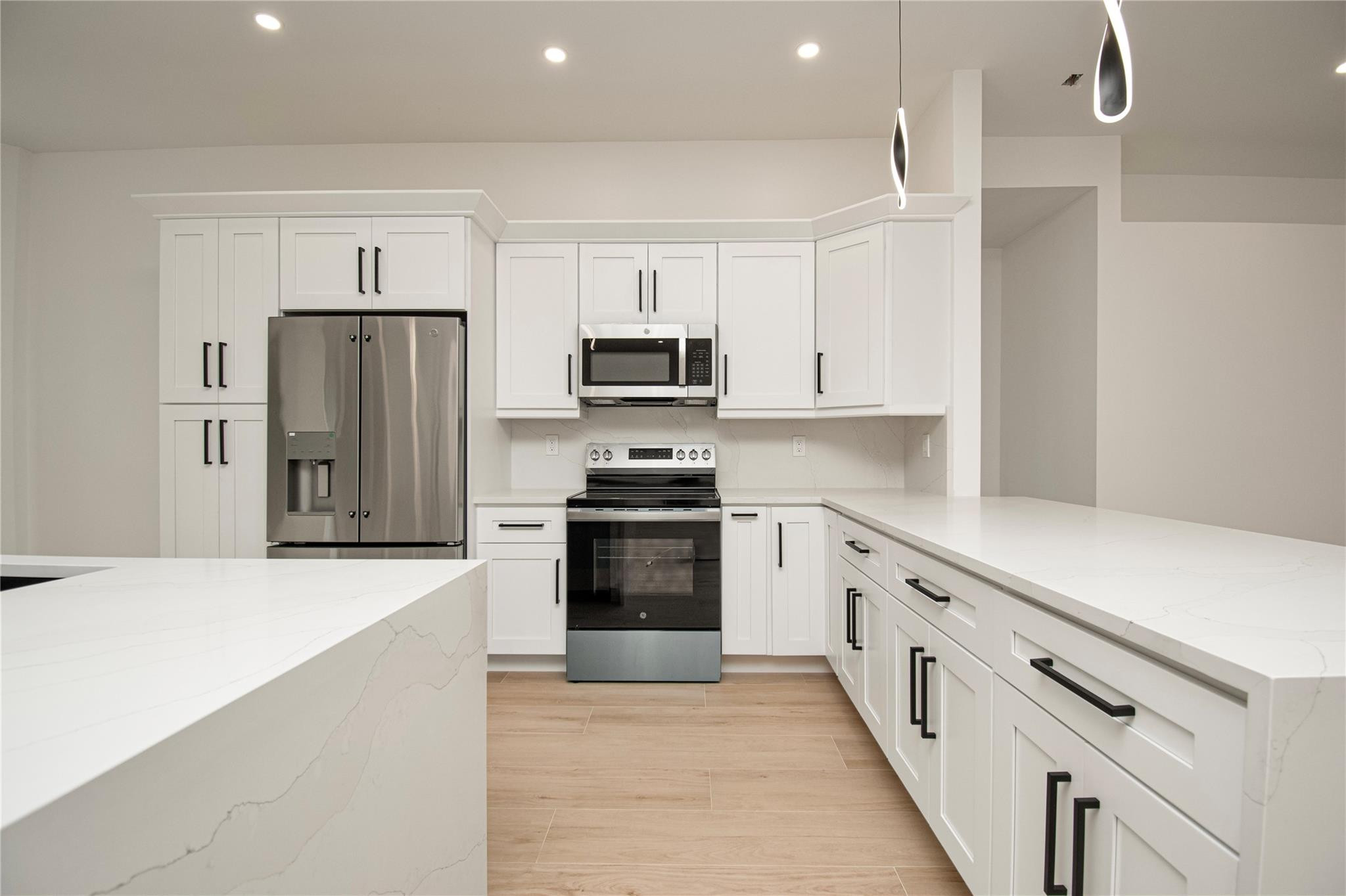 VALENCIA LAKES 1 - Residential