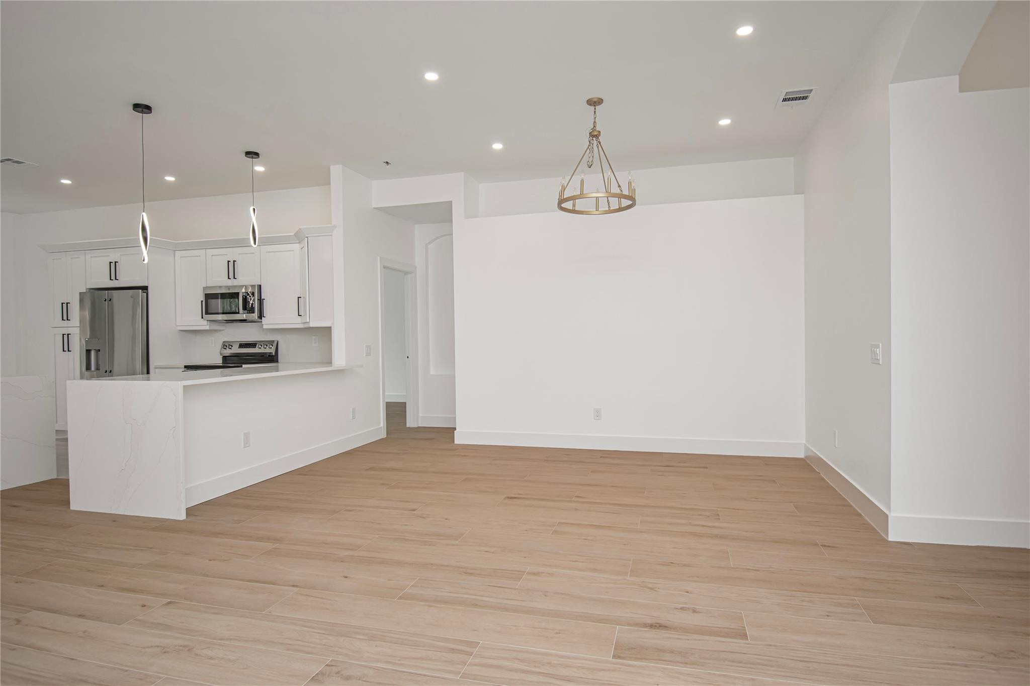 VALENCIA LAKES 1 - Residential