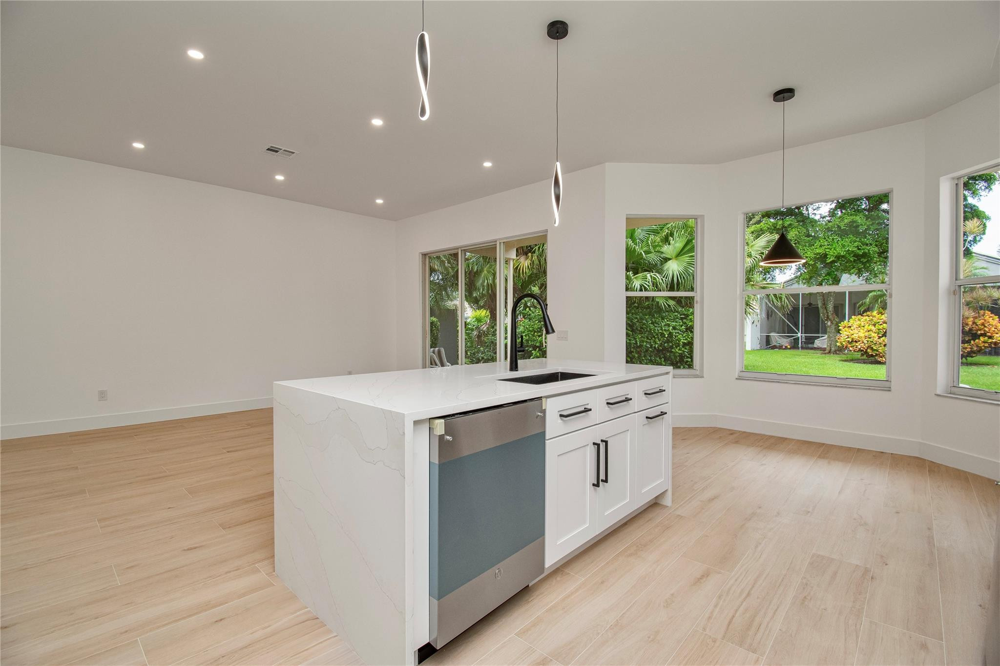 VALENCIA LAKES 1 - Residential