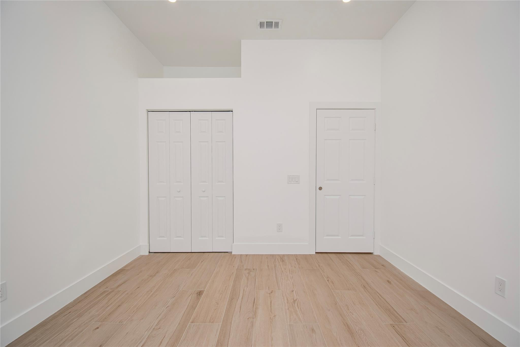 VALENCIA LAKES 1 - Residential