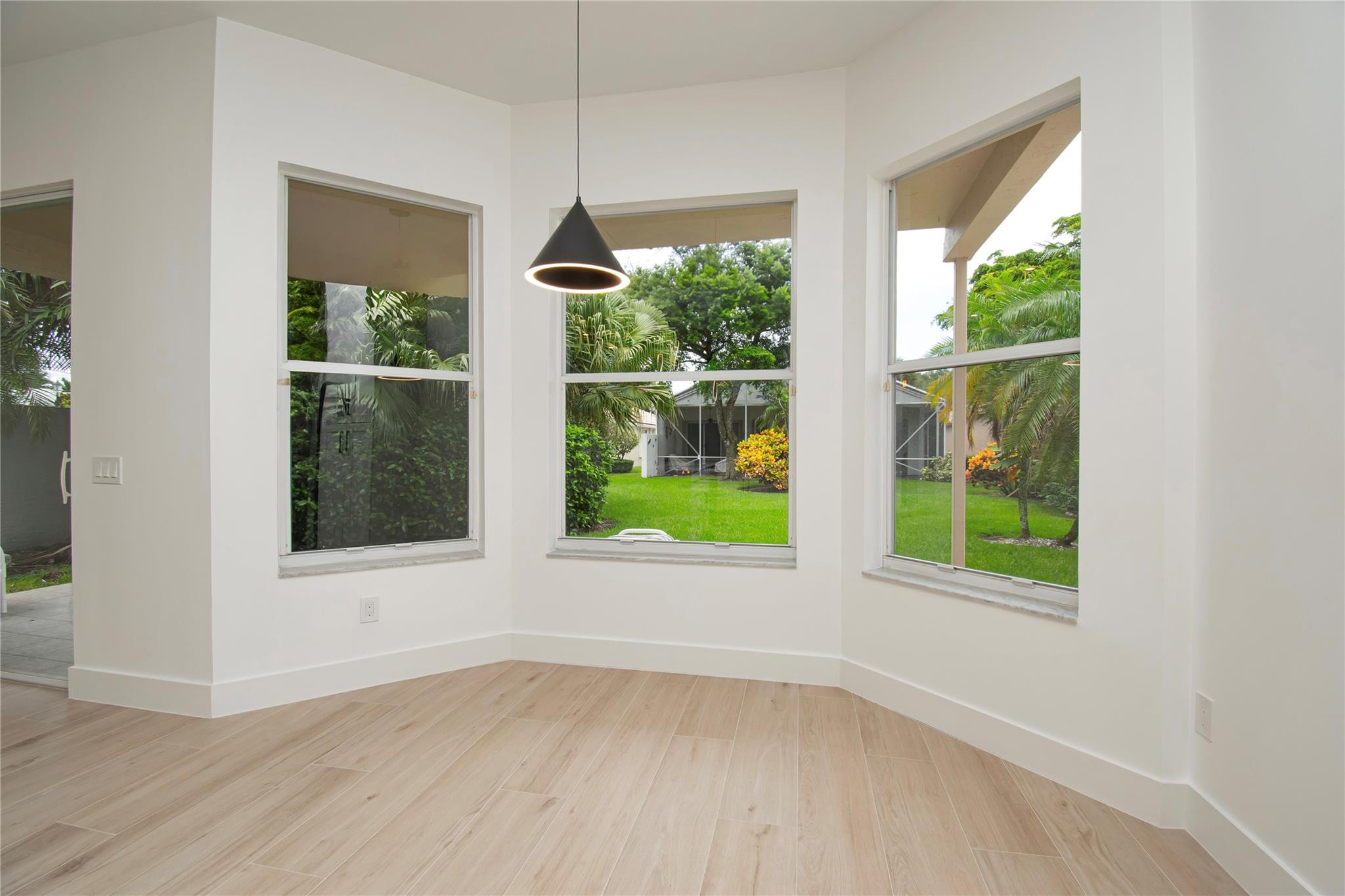 VALENCIA LAKES 1 - Residential