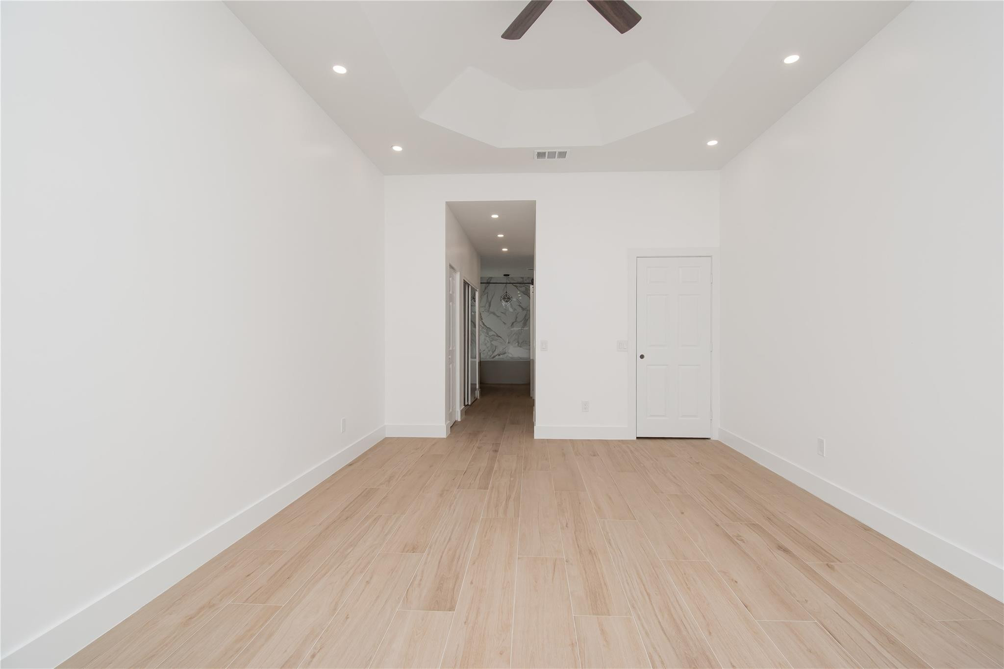 VALENCIA LAKES 1 - Residential