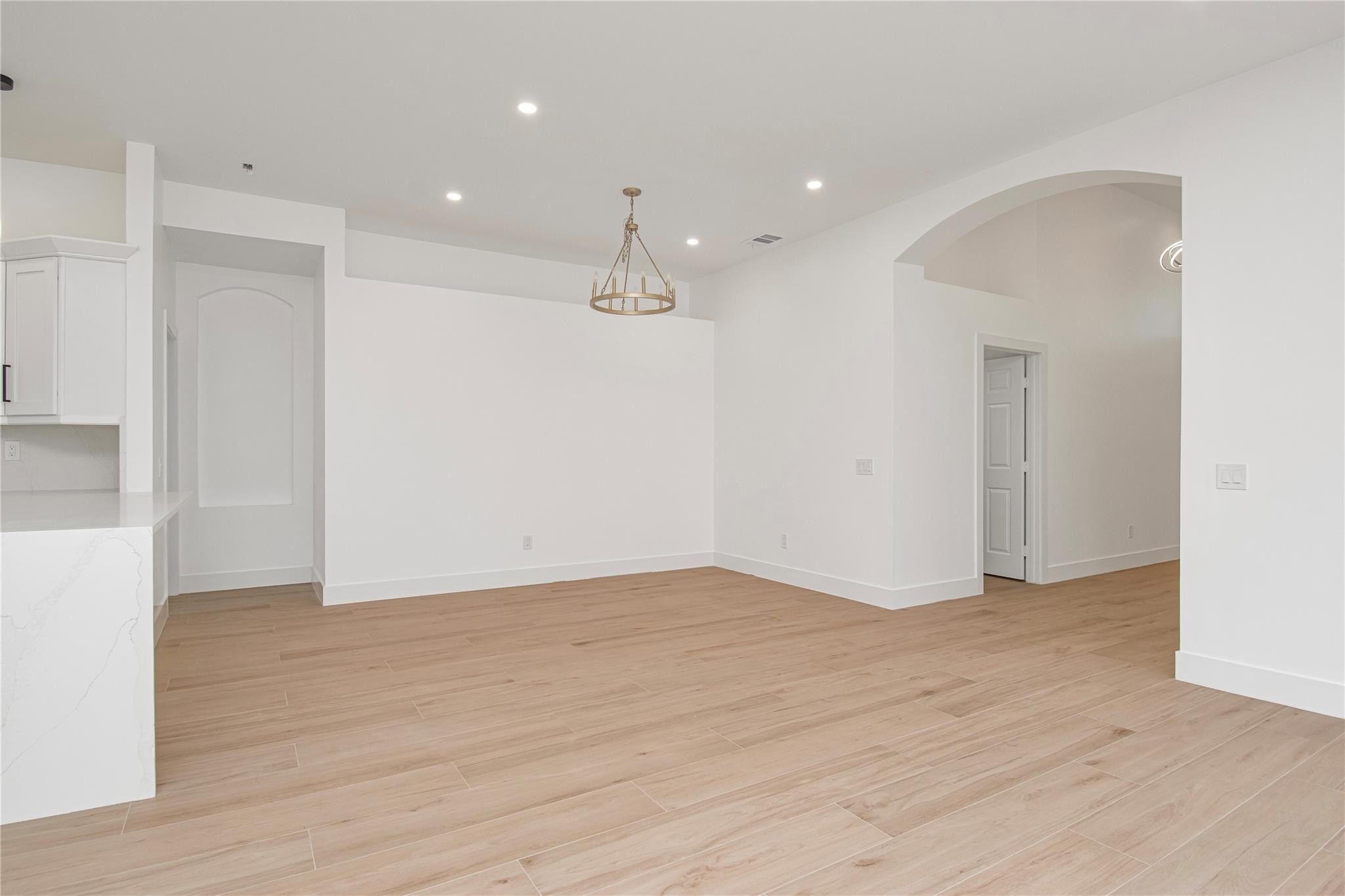 VALENCIA LAKES 1 - Residential