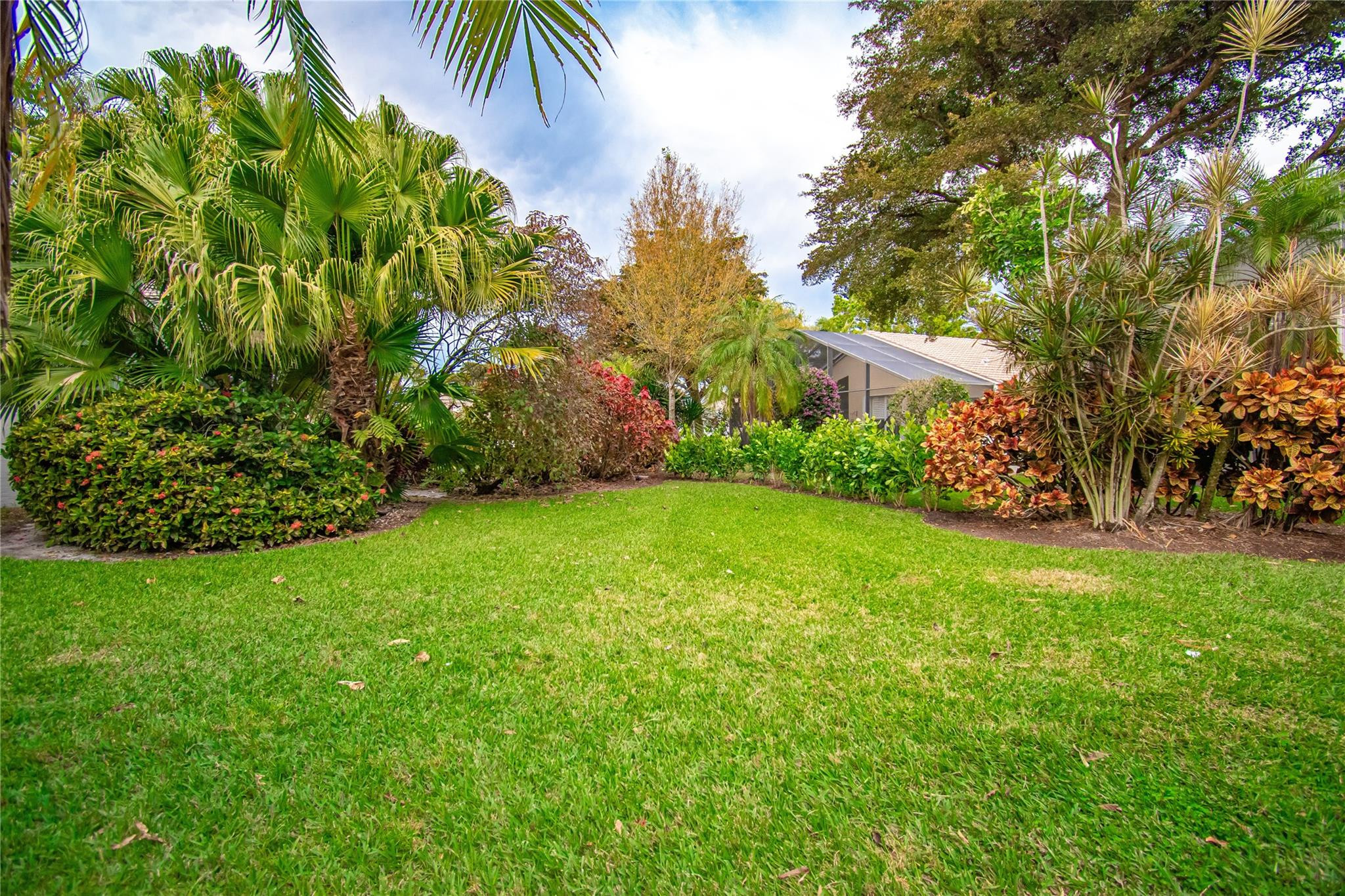 VALENCIA LAKES 1 - Residential