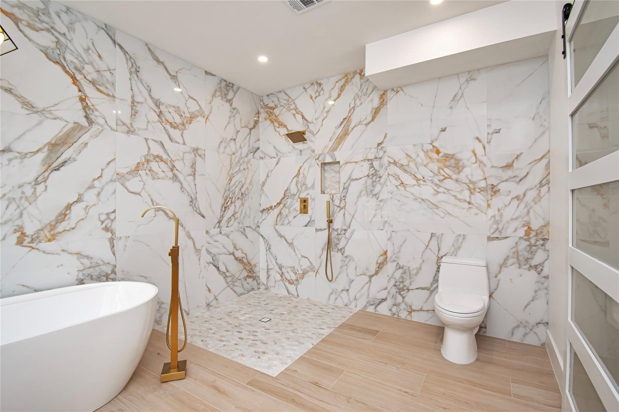 VALENCIA LAKES 1 - Residential