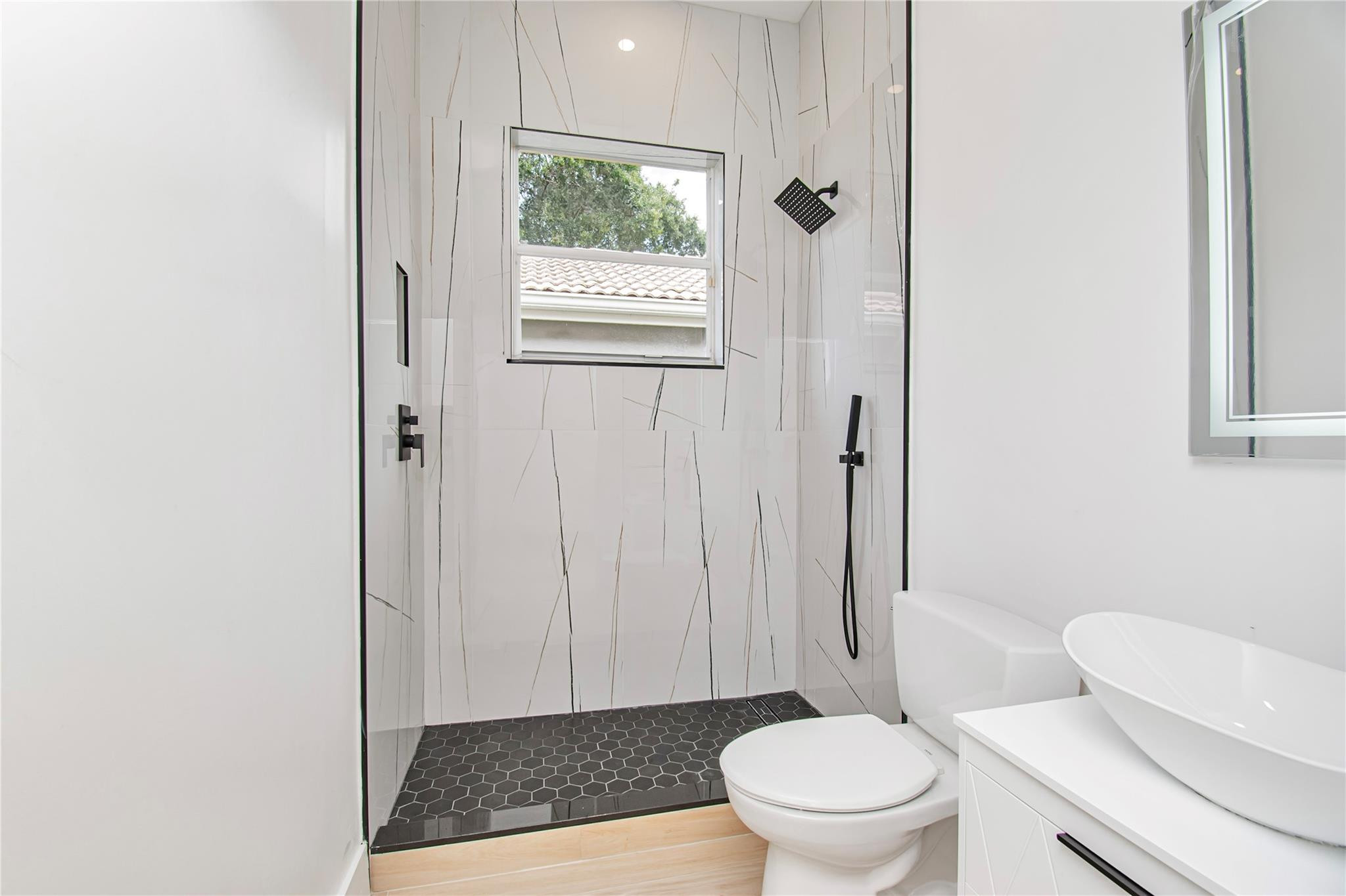 VALENCIA LAKES 1 - Residential