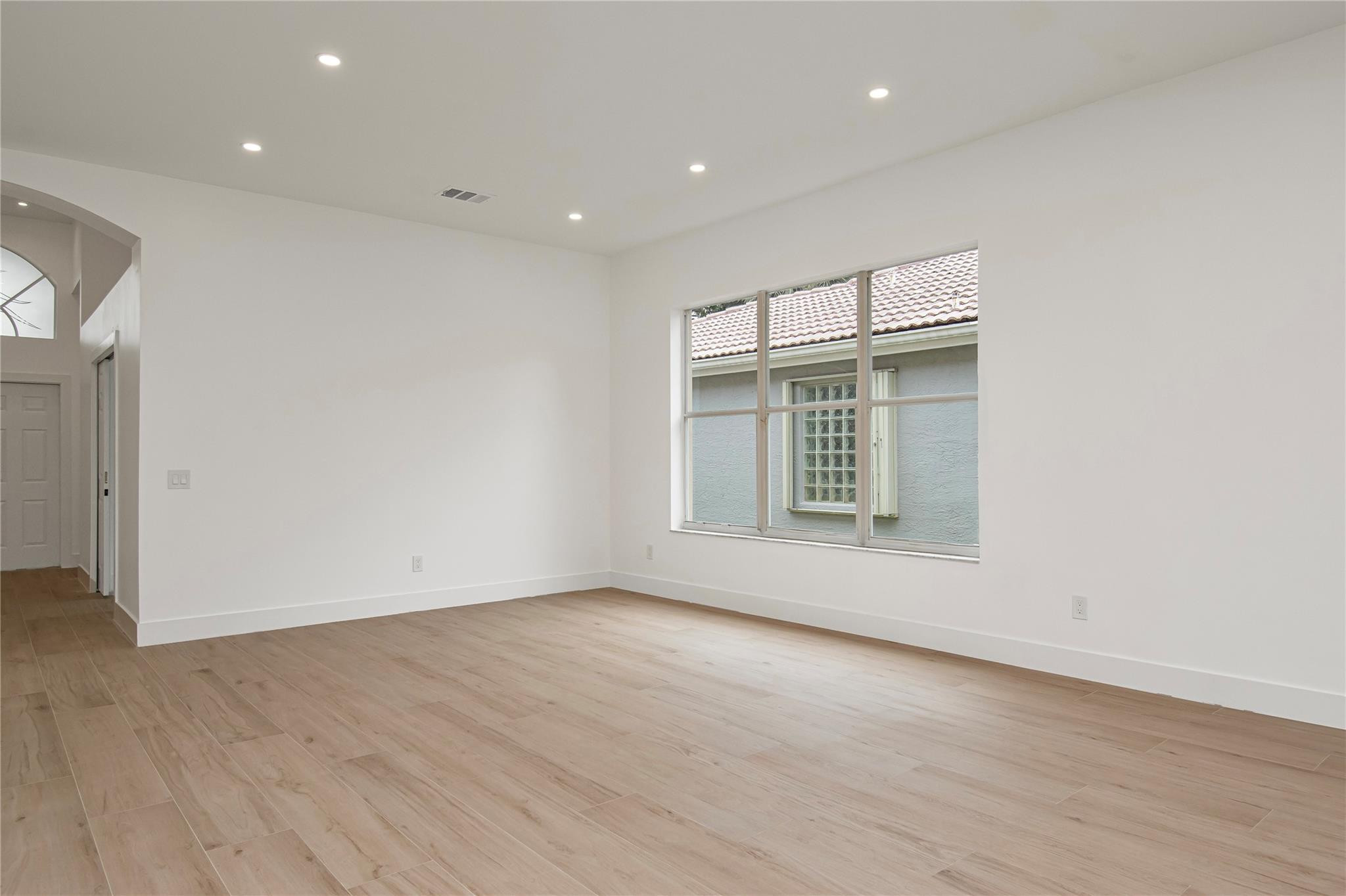 VALENCIA LAKES 1 - Residential