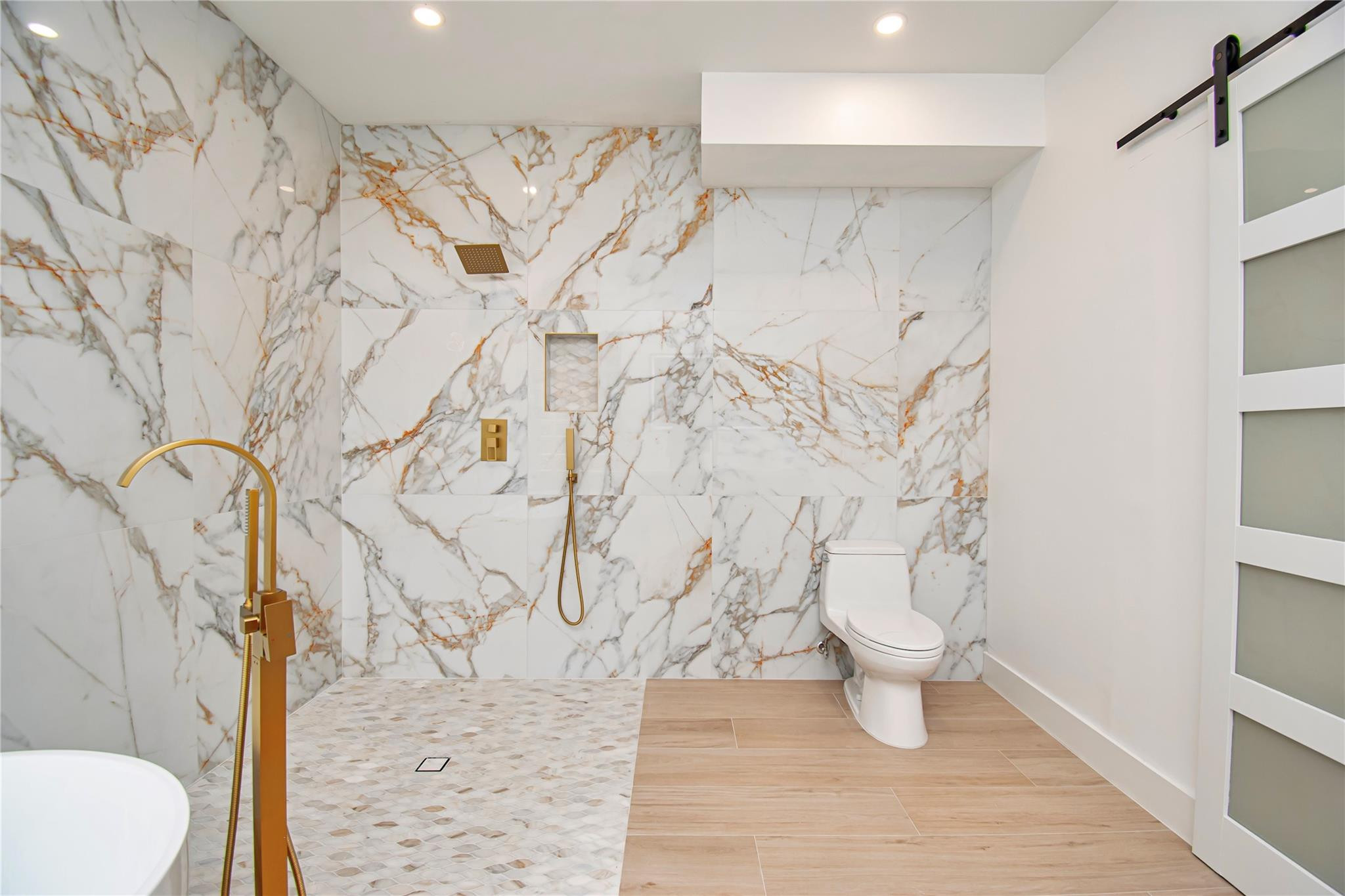 VALENCIA LAKES 1 - Residential