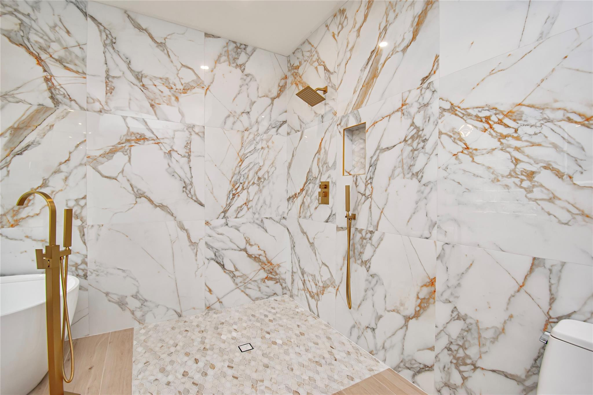 VALENCIA LAKES 1 - Residential