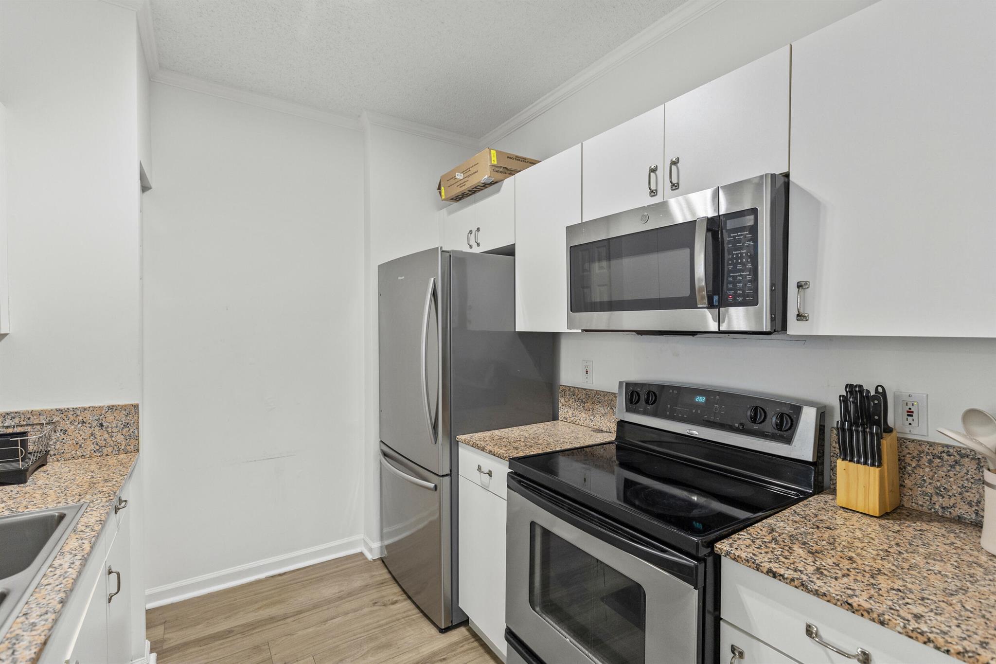 COURTYARDS IN CITYPLACE C - Residential Lease