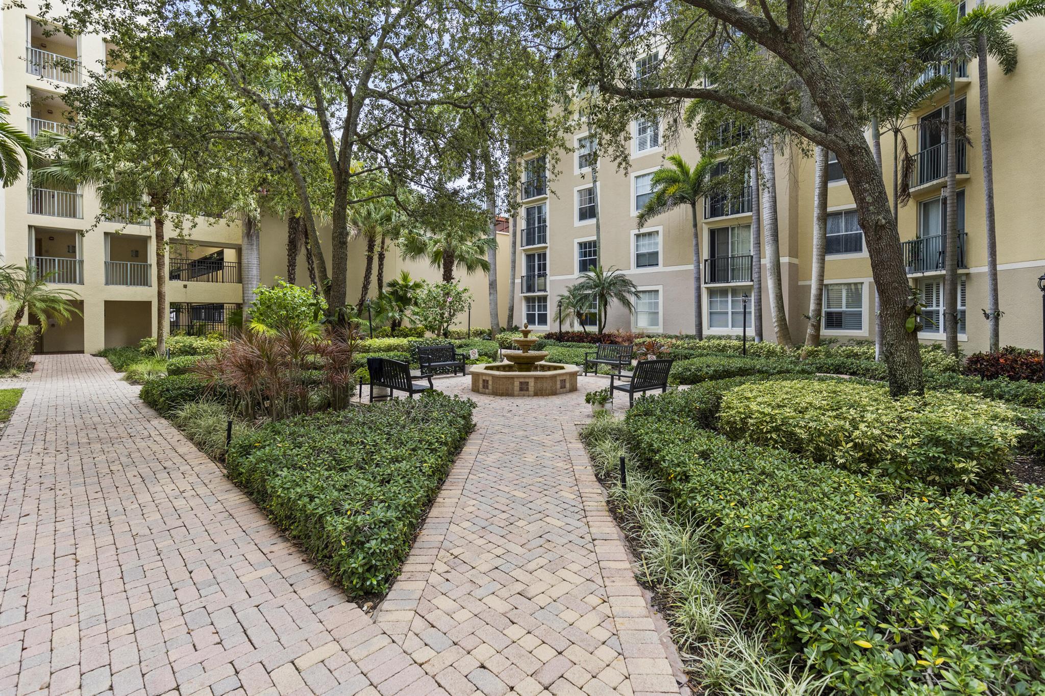 COURTYARDS IN CITYPLACE C - Residential Lease