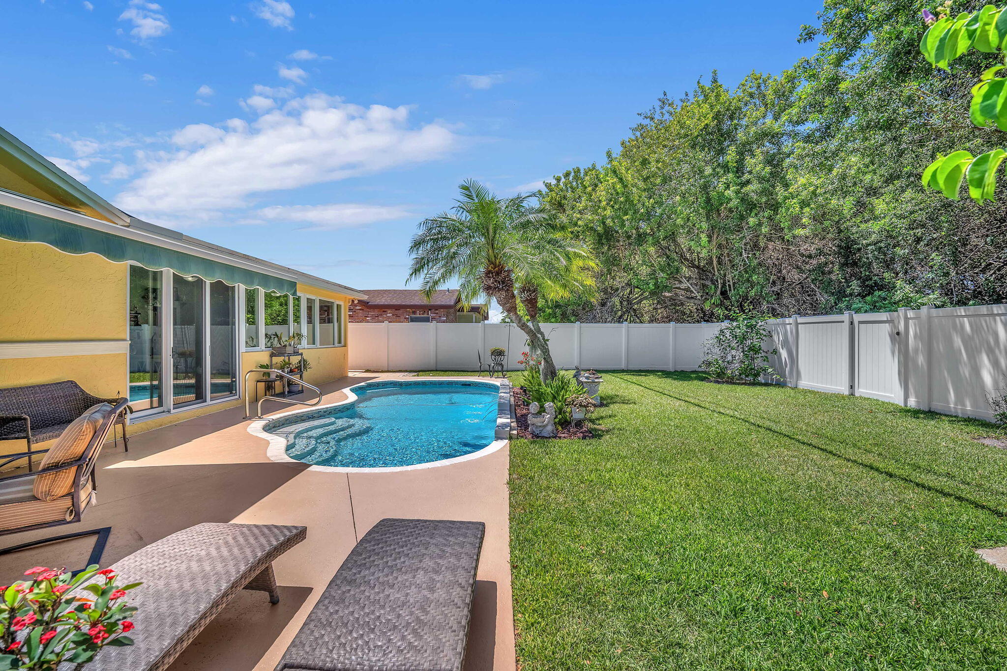 SANDALFOOT COVE SEC 5 - Residential