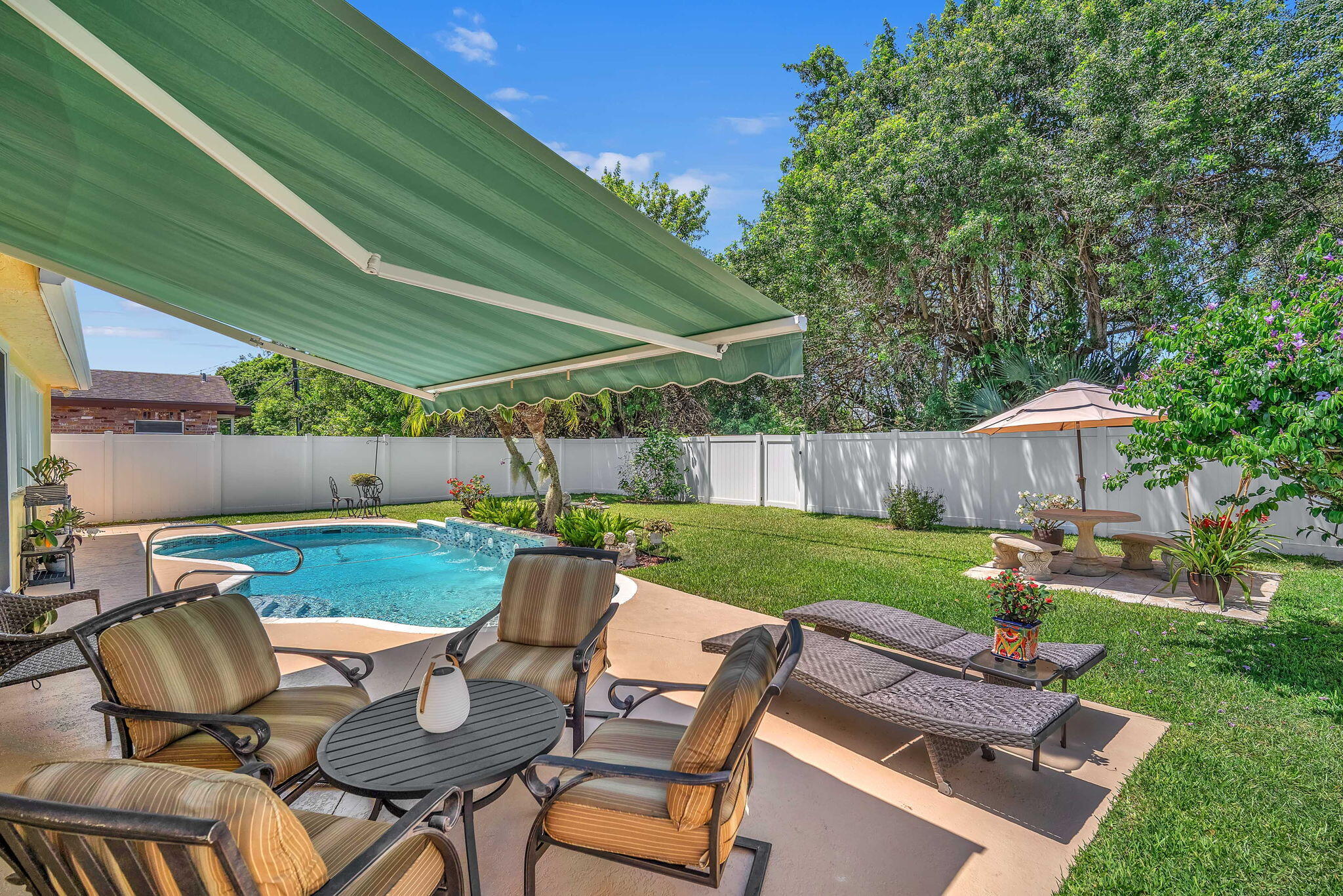 SANDALFOOT COVE SEC 5 - Residential