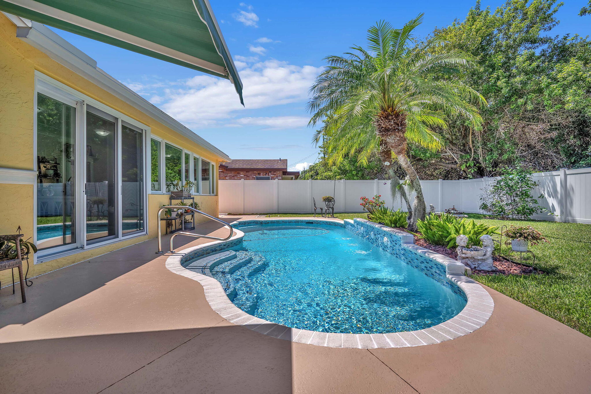 SANDALFOOT COVE SEC 5 - Residential