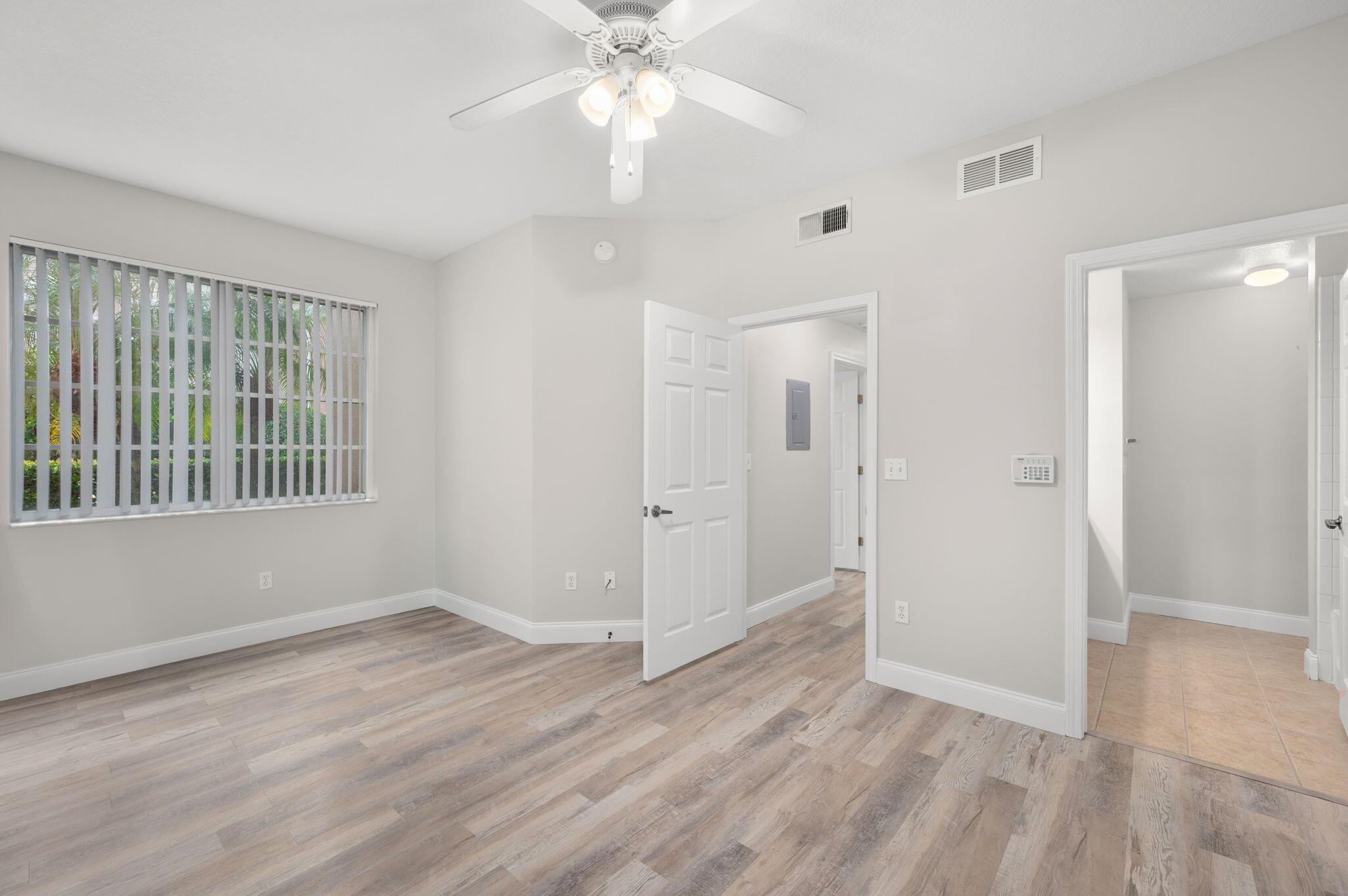 COURTYARDS AT WILLOUGHBY - Residential