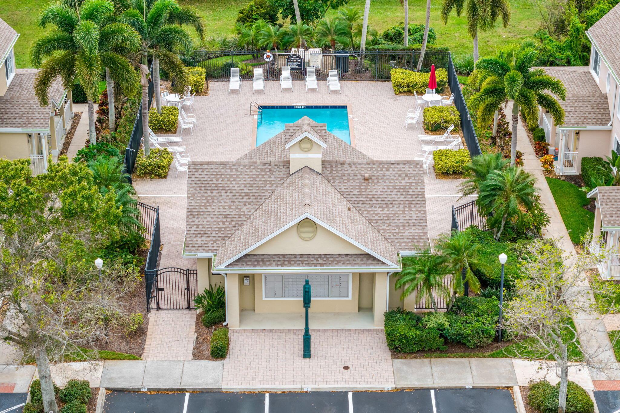 COURTYARDS AT WILLOUGHBY - Residential