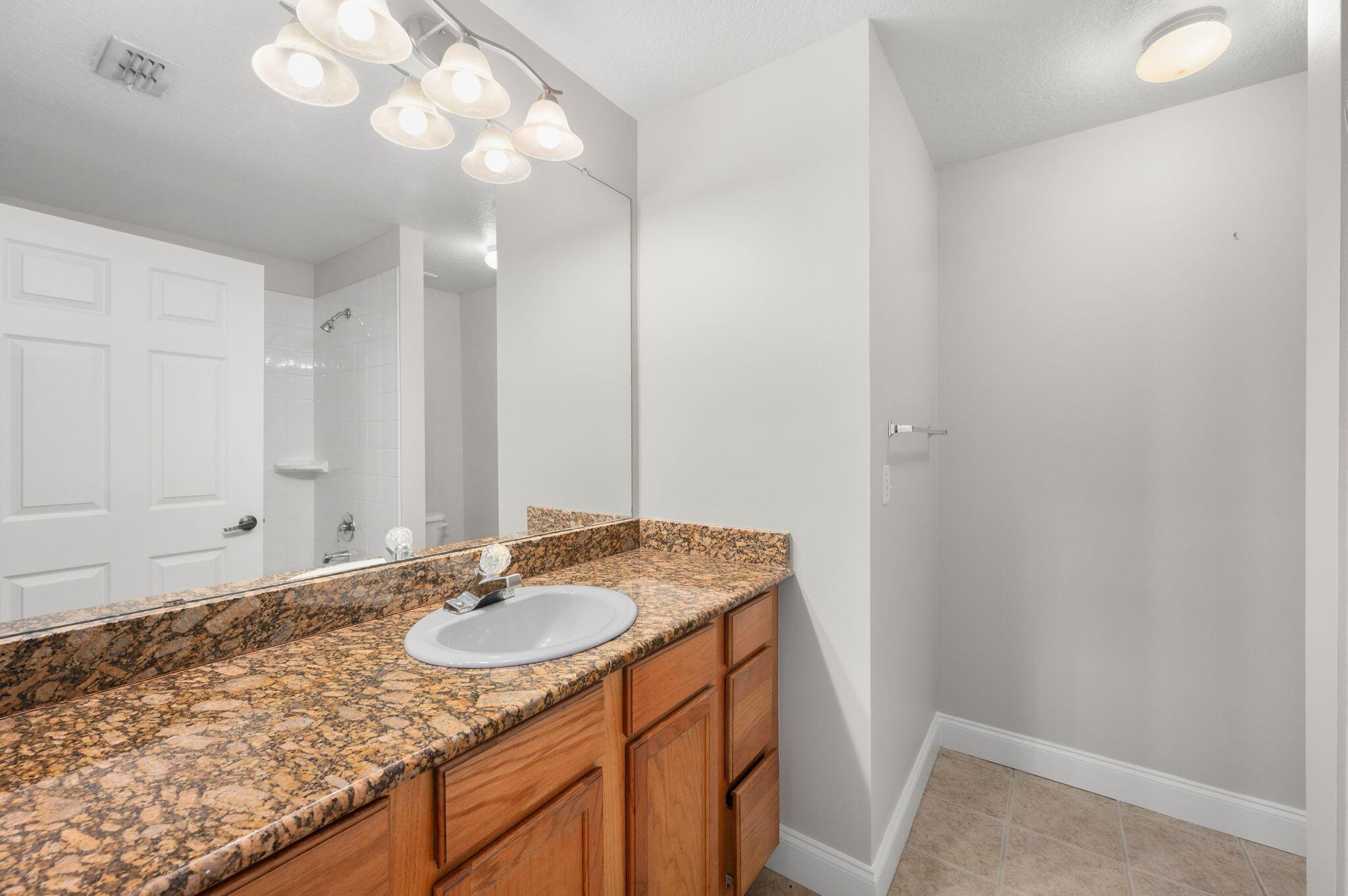 COURTYARDS AT WILLOUGHBY - Residential