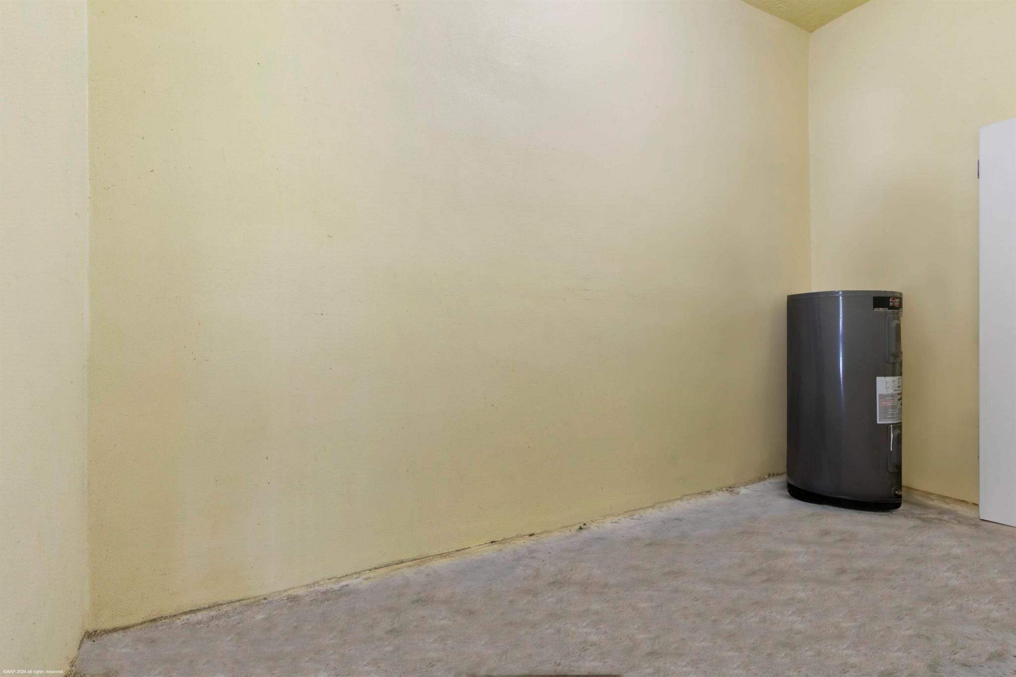 PADDOCK PARK 2 OF WELLING - Residential Lease