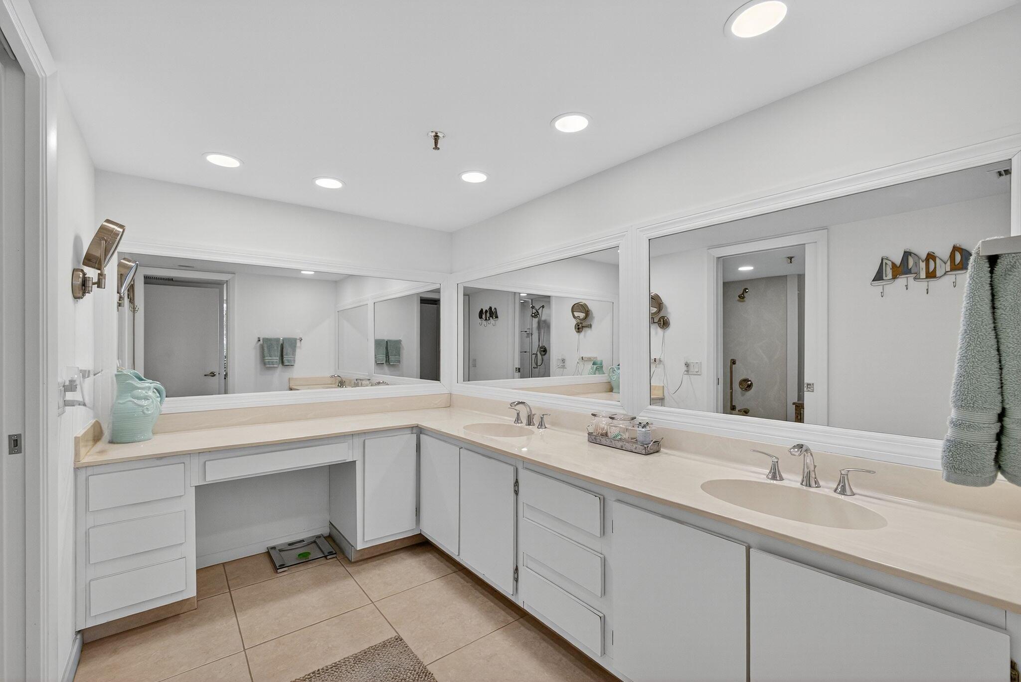 OCEANCREST CONDO APTS - Residential