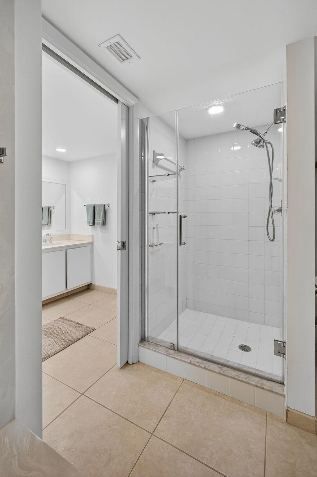 OCEANCREST CONDO APTS - Residential