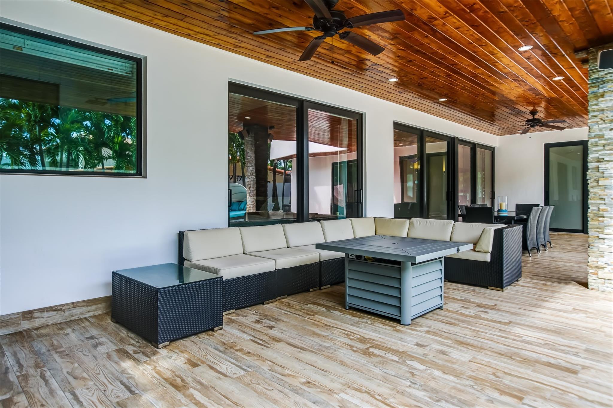 Coral Ridge 21-50 B - Residential