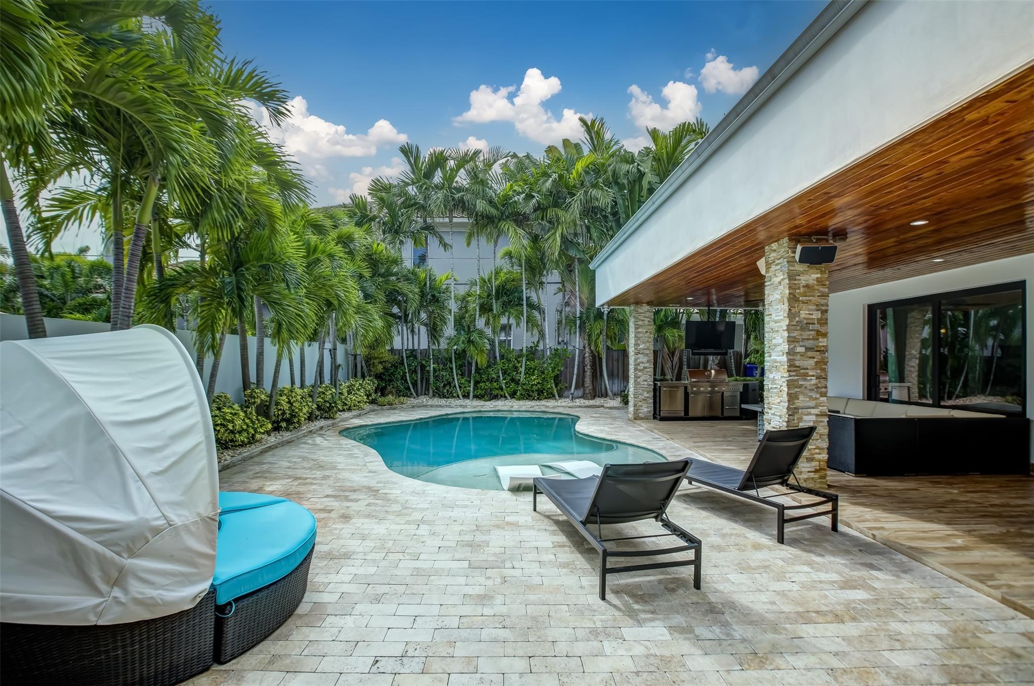 Coral Ridge 21-50 B - Residential