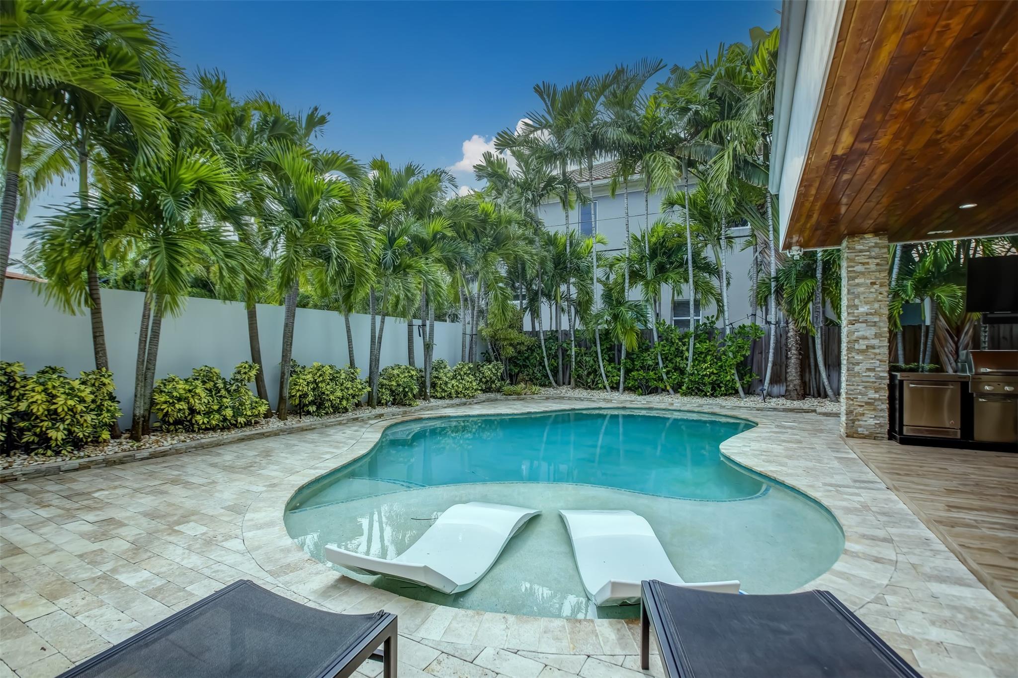 Coral Ridge 21-50 B - Residential