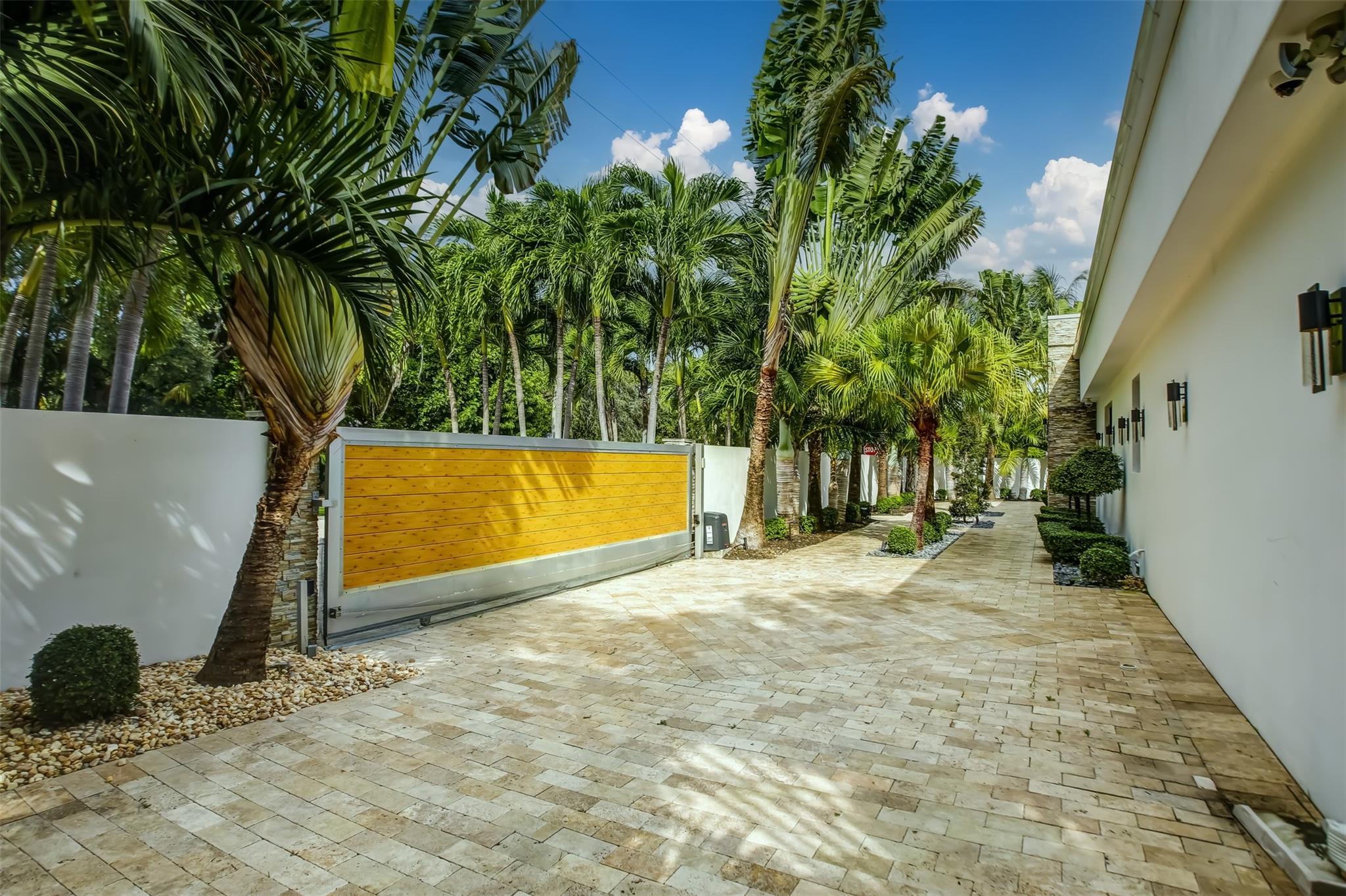 Coral Ridge 21-50 B - Residential