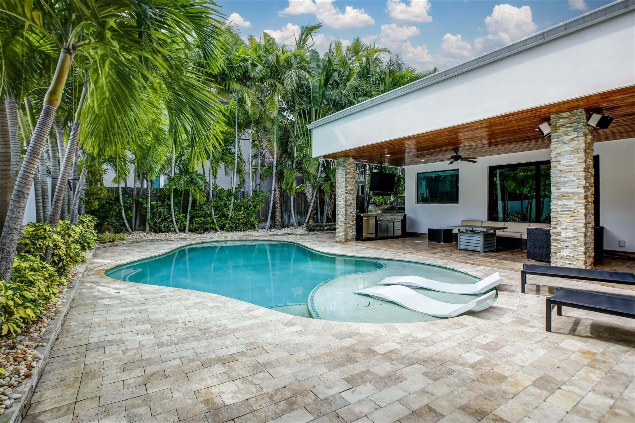 Coral Ridge 21-50 B - Residential