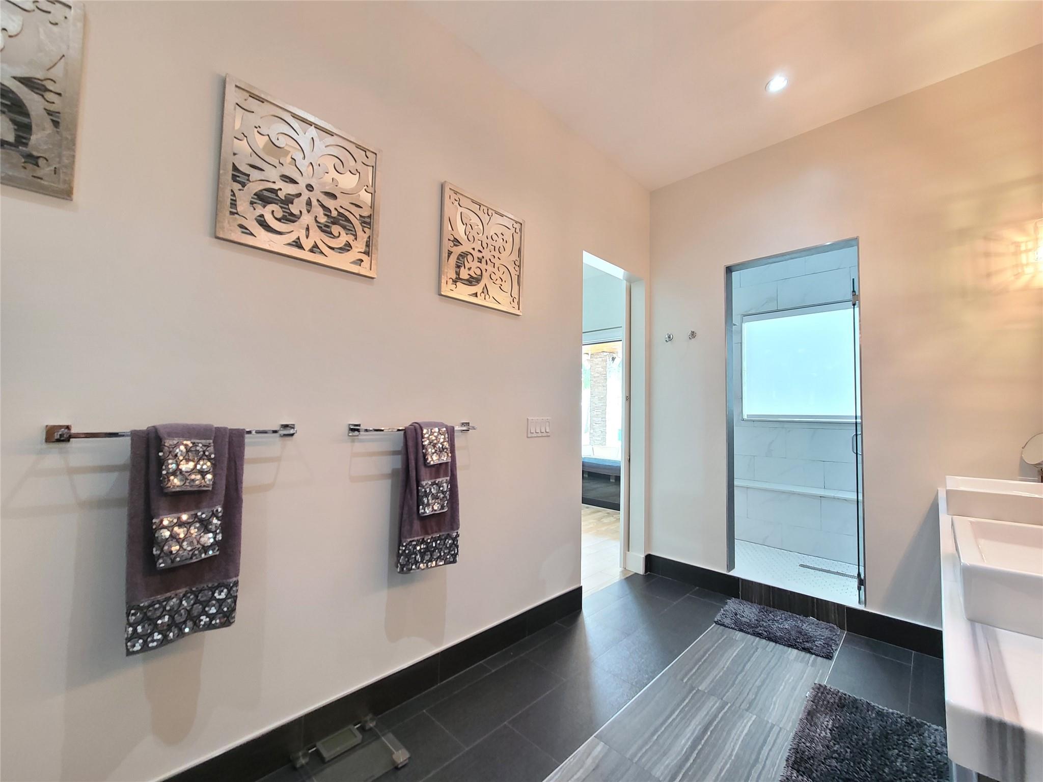 Coral Ridge 21-50 B - Residential