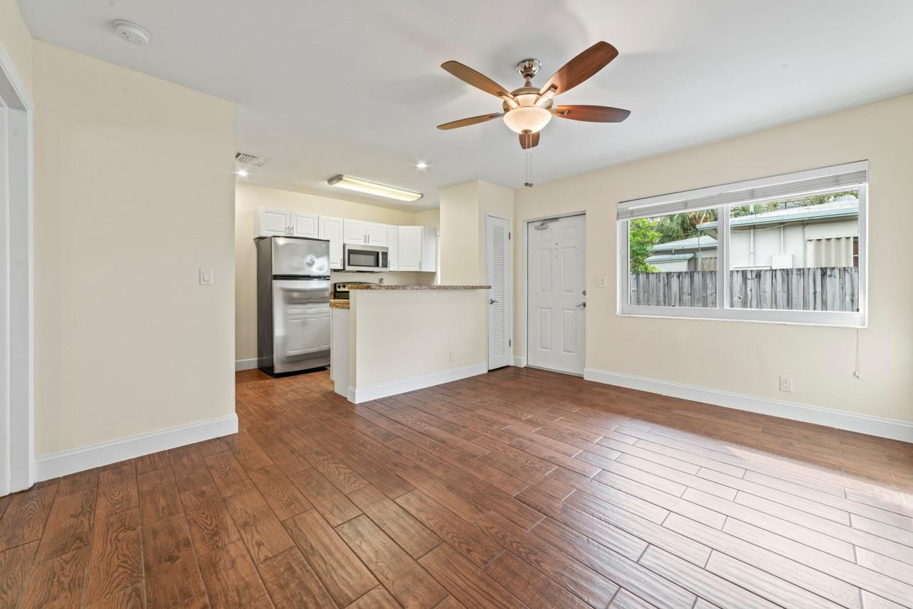 Lauderdale 2-9 D - Residential Lease